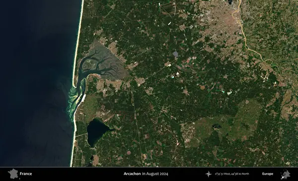Arcachon. Copernicus Sentinel 'in Ağustos 2024' te çekilmiş uydu görüntüsü üzerine Fransa 'nın idari bölgesi.