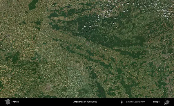 Ardennes. Copernicus Sentinel 'in Haziran 2020' de çekilmiş uydu görüntüsü üzerine Fransa 'nın idari bölgesi.