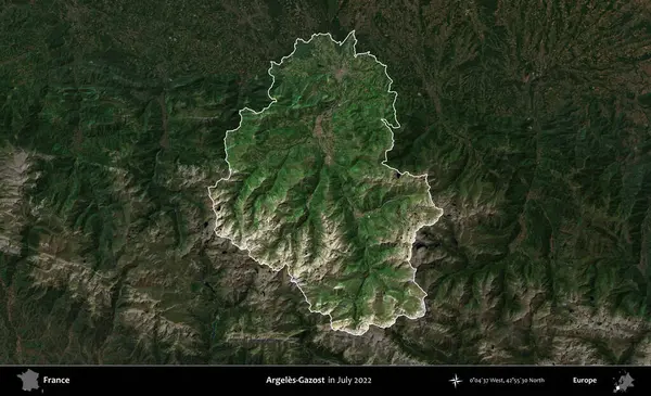 Argeles-Gazost. Fransa 'nın idari alanı, Temmuz 2022' de çekilen Kopernik Nöbetçi karolarından oluşan koyu renkli bir uydu görüntüsüyle vurgulandı ve özetlendi.
