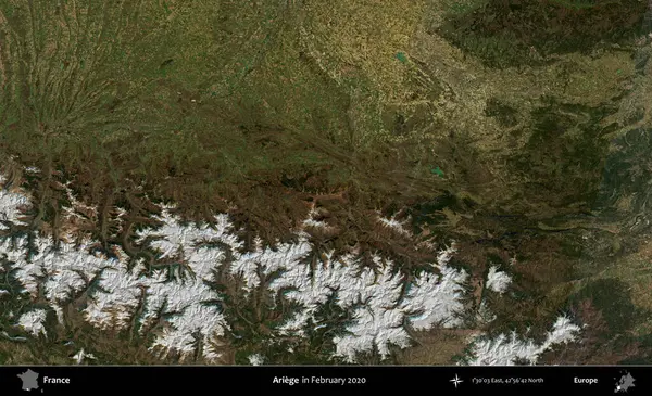 Ariege. Copernicus Sentinel 'in Şubat 2020' de çekilmiş uydu görüntüsü üzerine Fransa 'nın idari bölgesi.