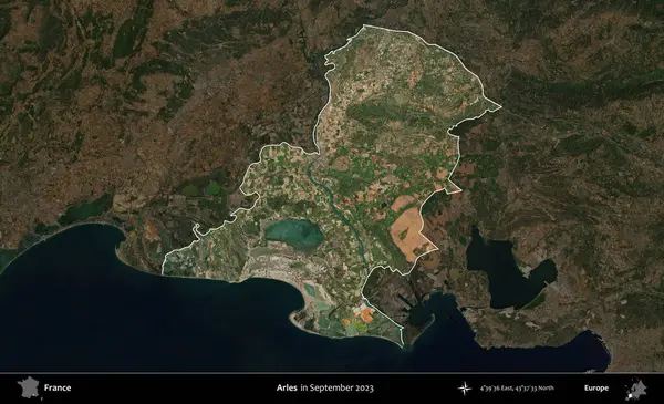 Arles. Fransa 'nın idari alanı, Eylül 2023' te çekilen Kopernik Nöbetçi karolarından oluşan koyu renkli bir uydu görüntüsü üzerinde vurgulandı ve özetlendi.