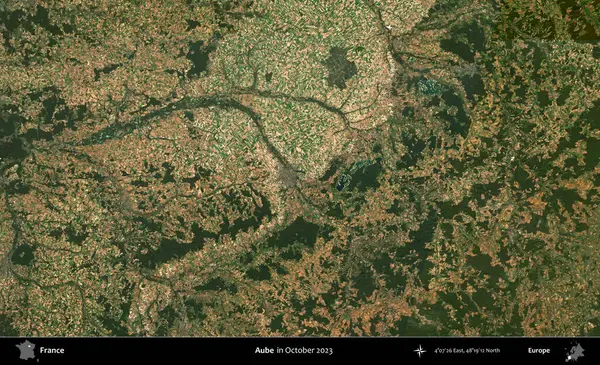 Aube. Copernicus Sentinel 'in Ekim 2023' te çekilmiş uydu görüntüsü üzerine Fransa 'nın idari bölgesi.