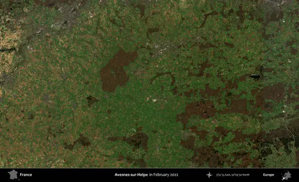 Avesnes-sur-Helpe. Copernicus Sentinel 'in Şubat 2022' de çekilmiş uydu görüntüsü üzerine Fransa 'nın idari bölgesi.