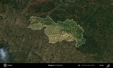Bergerac. Fransa 'nın idari alanı, Temmuz 2022' de çekilen Kopernik Nöbetçi karolarından oluşan koyu renkli bir uydu görüntüsüyle vurgulandı ve özetlendi.