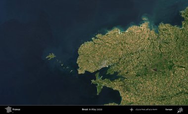 Brest. Mayıs 2020 'de Copernicus Sentinel karolarından oluşan bir uydu görüntüsü üzerine Fransa' nın idari bölgesi