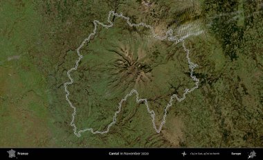 Cantal. Copernicus Sentinel 'in Kasım 2020' de çekilen uydu görüntüsünde Fransa 'nın idari bölgesinin ana hatları belirlendi.