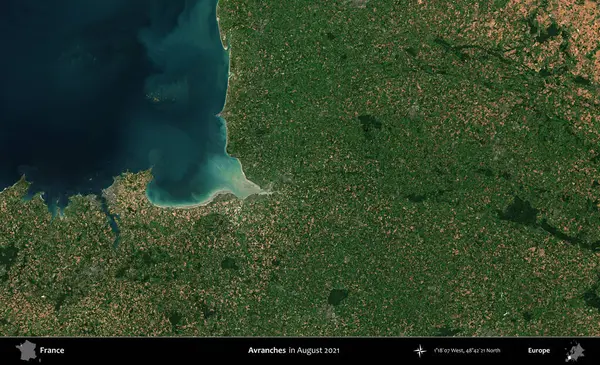 Çığ. Copernicus Sentinel 'in Ağustos 2021' de çekilmiş uydu görüntüsü üzerine Fransa 'nın idari bölgesi.