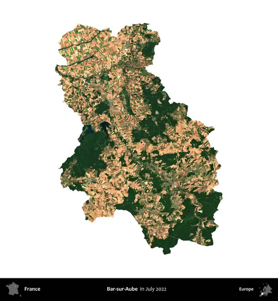 Bar-sur-Aube. Fransa 'nın idari bölgesi, Temmuz 2022' de çekilen Kopernik Nöbetçi karolarından oluşan bir uydu görüntüsüyle beyaza izole edildi.