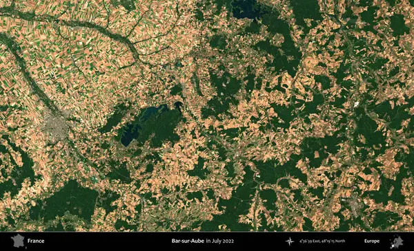 Bar-sur-Aube. Copernicus Sentinel 'in Temmuz 2022' de çekilmiş uydu görüntüsü üzerine Fransa 'nın idari bölgesi.