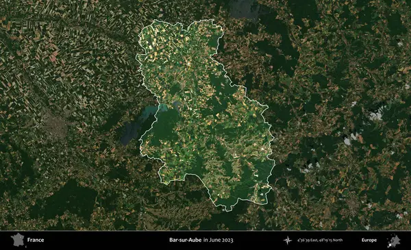 Bar-sur-Aube. Fransa 'nın idari alanı, Haziran 2023' te çekilen Kopernik Nöbetçi karolarından oluşan koyu renkli bir uydu görüntüsüyle vurgulandı ve özetlendi.