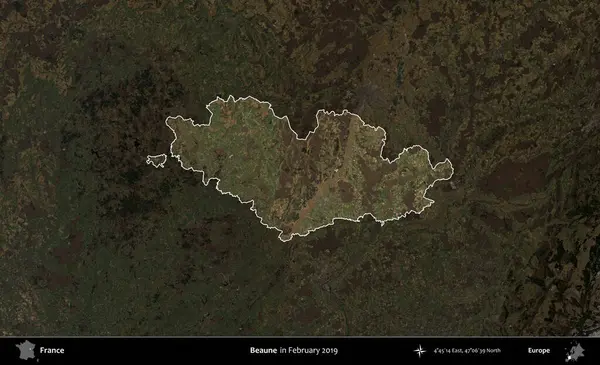 Beaune. Fransa 'nın idari alanı, Şubat 2019' da çekilen Kopernik Sentinel karolarından oluşan koyu renkli bir uydu görüntüsü üzerinde vurgulandı ve özetlendi.