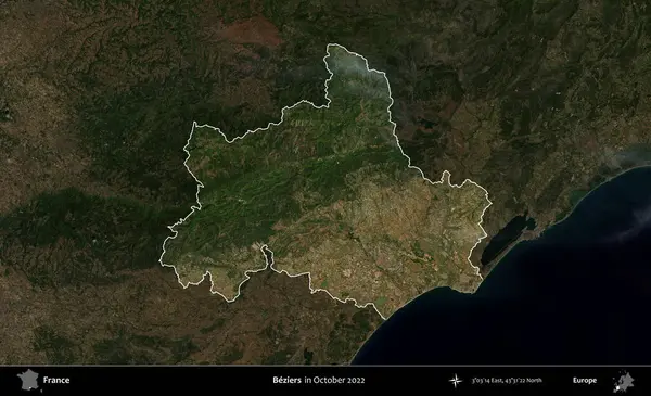 Beziers. Fransa 'nın idari alanı, Ekim 2022' de çekilen Kopernik Nöbetçi karolarından oluşan koyu renkli bir uydu görüntüsü üzerinde vurgulandı ve özetlendi.