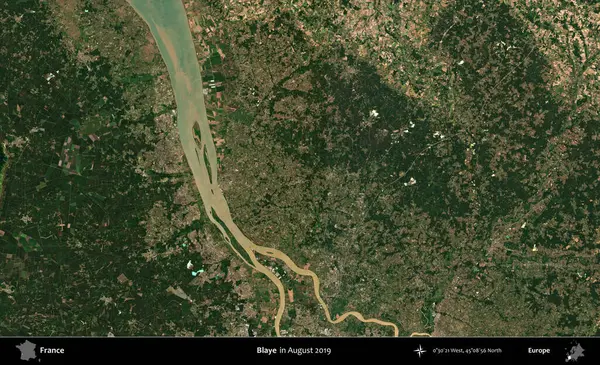Blaye. Copernicus Sentinel 'in Ağustos 2019' da çekilmiş uydu görüntüsü üzerine Fransa 'nın idari bölgesi.