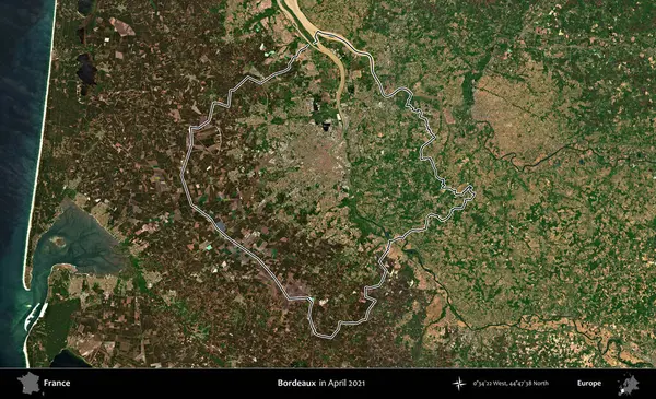 Bordo şarabı. Copernicus Sentinel 'in Nisan 2021' de çekilen uydu görüntüsünde Fransa 'nın idari bölgesinin ana hatları belirlendi.