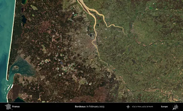 Bordo şarabı. Copernicus Sentinel 'in Şubat 2023' te çekilmiş uydu görüntüsü üzerine Fransa 'nın idari bölgesi.