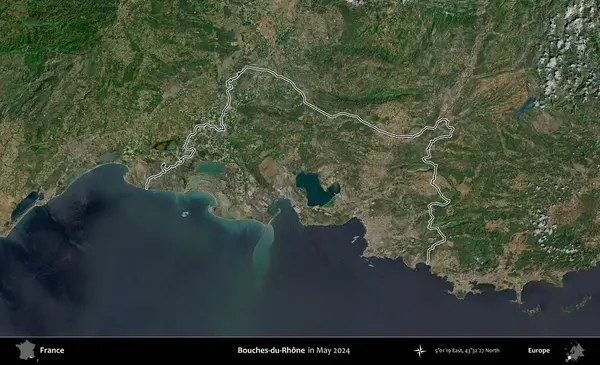 Bouches-du-Rhone. Mayıs 2024 'te çekilen Copernicus Sentinel karolarından oluşan bir uydu görüntüsünde Fransa' nın idari bölgesinin ana hatlarını çizdim.