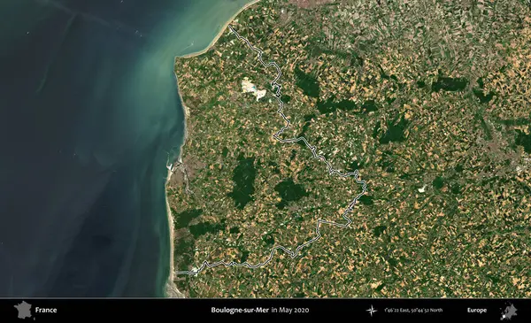 Boulogne-sur-Mer. Mayıs 2020 'de çekilen Copernicus Sentinel karolarından oluşan bir uydu görüntüsünde Fransa' nın idari bölgesinin ana hatları belirlendi.