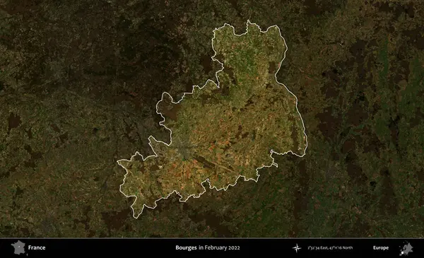 Bourges. Fransa 'nın idari alanı, Şubat 2022' de çekilen Kopernik Sentinel karolarından oluşan koyu renkli bir uydu görüntüsü üzerinde vurgulandı ve özetlendi.
