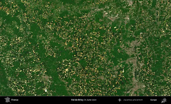 Val-de-Briey. Copernicus Sentinel 'in Haziran 2021' de çekilmiş uydu görüntüsü üzerine Fransa 'nın idari bölgesi.