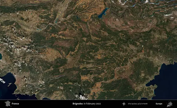 Brignoles. Copernicus Sentinel 'in Şubat 2022' de çekilmiş uydu görüntüsü üzerine Fransa 'nın idari bölgesi.