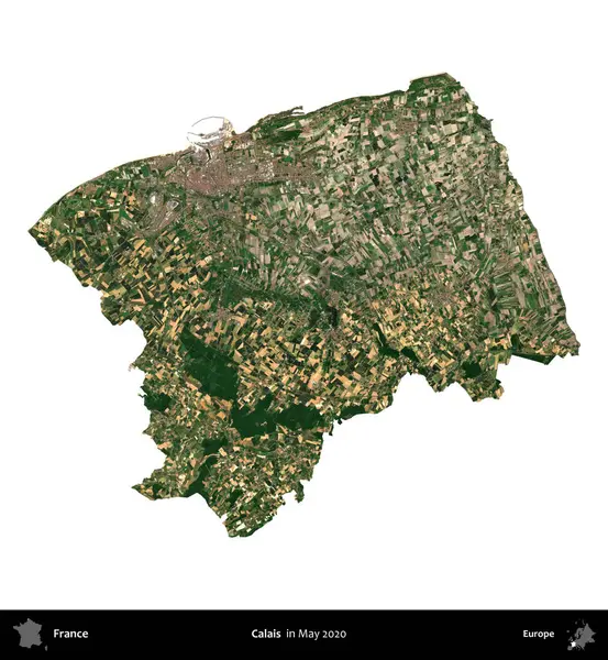 Calais. Fransa 'nın idari bölgesi, Mayıs 2020' de çekilen Kopernik Nöbetçi karolarından oluşan bir uydu görüntüsüyle beyaza izole edildi.