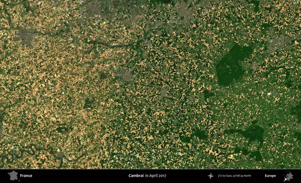 Cambrai. Nisan 2017 'de Copernicus Sentinel karolarından oluşan bir uydu görüntüsü üzerine Fransa' nın idari bölgesi