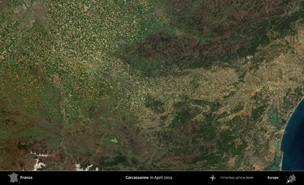 Carcassonne. Copernicus Sentinel 'in Nisan 2024' te çekilmiş uydu görüntüsü üzerine Fransa 'nın idari bölgesi.