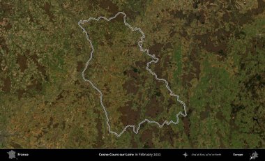 Cosne-Cours-sur-Loire. Copernicus Sentinel 'in Şubat 2022' de çekilen uydu görüntüsünde Fransa 'nın idari bölgesinin ana hatları belirlendi.