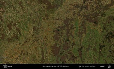 Cosne-Cours-sur-Loire. Copernicus Sentinel 'in Şubat 2022' de çekilmiş uydu görüntüsü üzerine Fransa 'nın idari bölgesi.