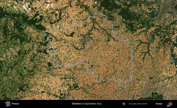 Chartres. Eylül 2023 'te çekilen Copernicus Sentinel karolarından oluşan bir uydu görüntüsünde Fransa' nın idari bölgesinin ana hatlarını çizdim.