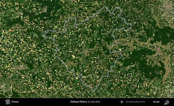 Şato-Thierry. Copernicus Sentinel 'in Haziran 2021' de çekilen uydu görüntüsünde Fransa 'nın idari bölgesinin ana hatları belirlendi.