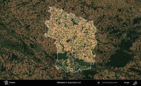Clermont 'ta. Fransa 'nın idari alanı, Eylül 2021' de çekilen Kopernik Sentinel karolarından oluşan koyu renkli bir uydu görüntüsü üzerinde vurgulandı ve özetlendi.