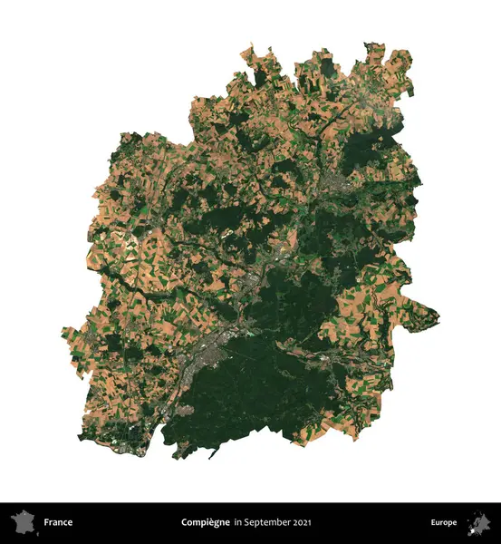 Compiegne. Fransa 'nın idari bölgesi, Eylül 2021' de çekilen Kopernik Nöbetçi karolarından oluşan bir uydu görüntüsü üzerinde beyaza izole edildi.