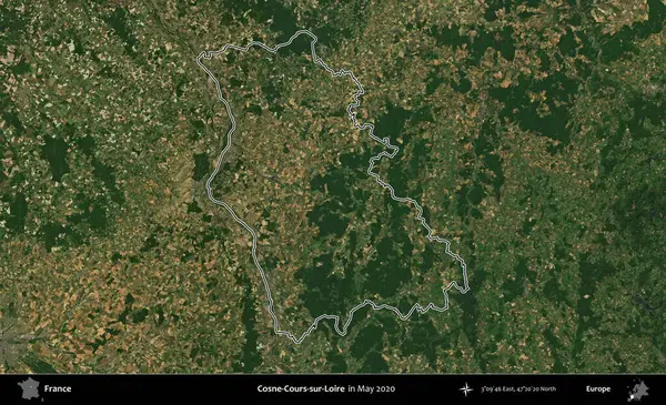 Cosne-Cours-sur-Loire. Mayıs 2020 'de çekilen Copernicus Sentinel karolarından oluşan bir uydu görüntüsünde Fransa' nın idari bölgesinin ana hatları belirlendi.