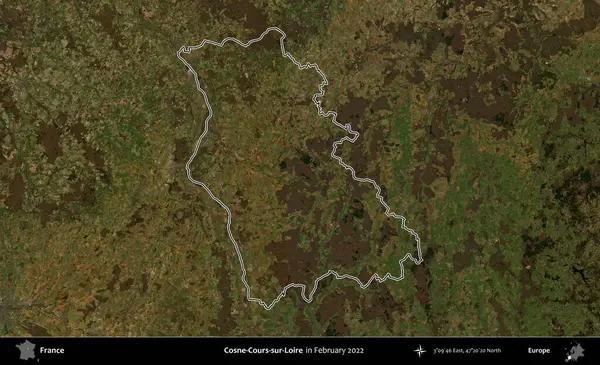 Cosne-Cours-sur-Loire. Copernicus Sentinel 'in Şubat 2022' de çekilen uydu görüntüsünde Fransa 'nın idari bölgesinin ana hatları belirlendi.