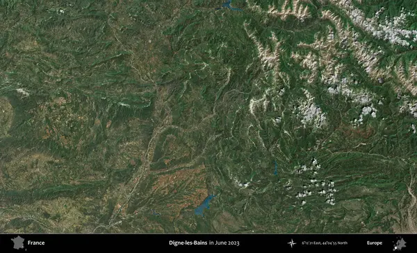Digne-les-Bains. Copernicus Sentinel 'in Haziran 2023' te çekilmiş uydu görüntüsü üzerine Fransa 'nın idari bölgesi.