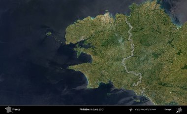 Finistere. Haziran 2017 'de çekilen Copernicus Sentinel karolarından oluşan bir uydu görüntüsü üzerine Fransa' nın idari bölgesinin ana hatlarını belirledik.