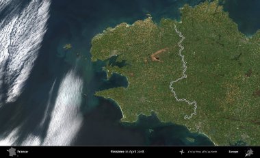 Finistere. Copernicus Sentinel 'in Nisan 2018' de çekilen uydu görüntüsünde Fransa 'nın idari bölgesinin ana hatları belirlendi.