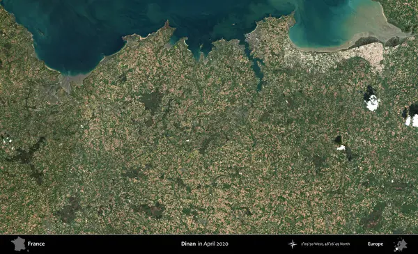 Dinan. Nisan 2020 'de Copernicus Sentinel karolarından oluşan bir uydu görüntüsü üzerine Fransa' nın idari bölgesi
