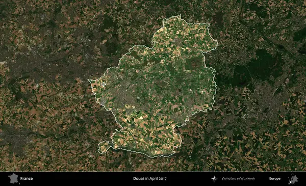 Douai. Fransa 'nın idari alanı, Nisan 2017' de çekilen Kopernik Nöbetçi karolarından oluşan koyu renkli bir uydu görüntüsü üzerinde vurgulandı ve özetlendi.