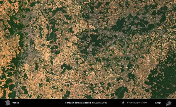 Forbach-Boulay-Moselle. Copernicus Sentinel 'in Ağustos 2020' de çekilmiş uydu görüntüsü üzerine Fransa 'nın idari bölgesi.