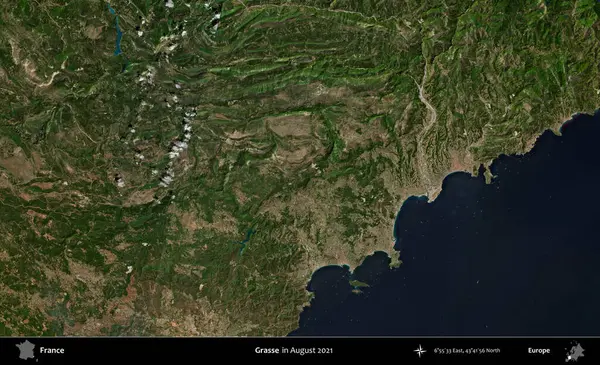 Grasse. Copernicus Sentinel 'in Ağustos 2021' de çekilmiş uydu görüntüsü üzerine Fransa 'nın idari bölgesi.