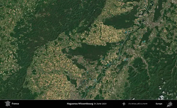 Haguenau-Wissembourg 'da. Copernicus Sentinel 'in Haziran 2021' de çekilmiş uydu görüntüsü üzerine Fransa 'nın idari bölgesi.
