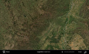 Largentiere. Copernicus Sentinel 'in Nisan 2022' de çekilmiş uydu görüntüsü üzerine Fransa 'nın idari bölgesi.