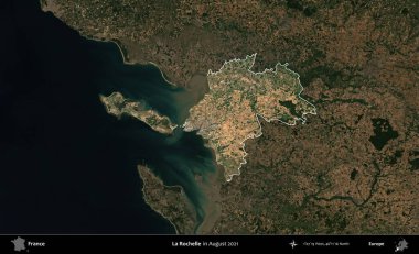 La Rochelle. Fransa 'nın idari alanı, Ağustos 2021' de çekilen Kopernik Sentinel karolarından oluşan koyu renkli bir uydu görüntüsü üzerinde vurgulandı ve özetlendi.