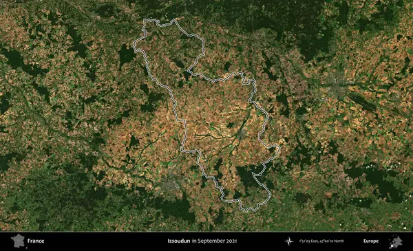 Issoudun. Eylül 2021 'de çekilen Copernicus Sentinel karolarından oluşan bir uydu görüntüsünde Fransa' nın idari bölgesinin ana hatlarını çizdim.