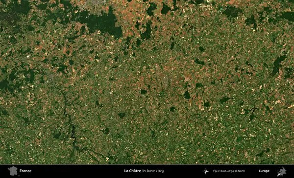 La Chatre 'de. Copernicus Sentinel 'in Haziran 2023' te çekilmiş uydu görüntüsü üzerine Fransa 'nın idari bölgesi.