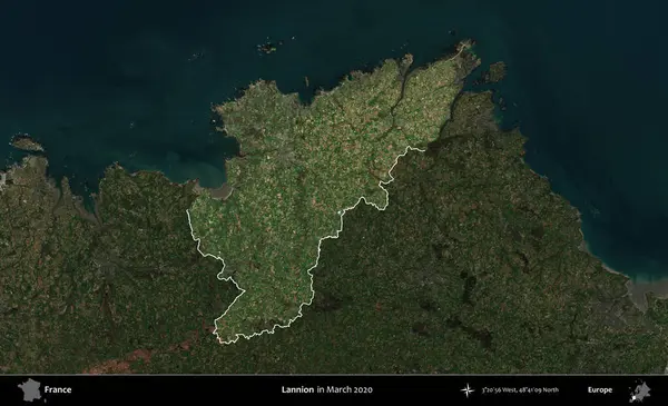 Lannion. Fransa 'nın idari alanı, Mart 2020' de çekilen Kopernik Nöbetçi karolarından oluşan koyu renkli bir uydu görüntüsü üzerinde vurgulandı ve özetlendi.
