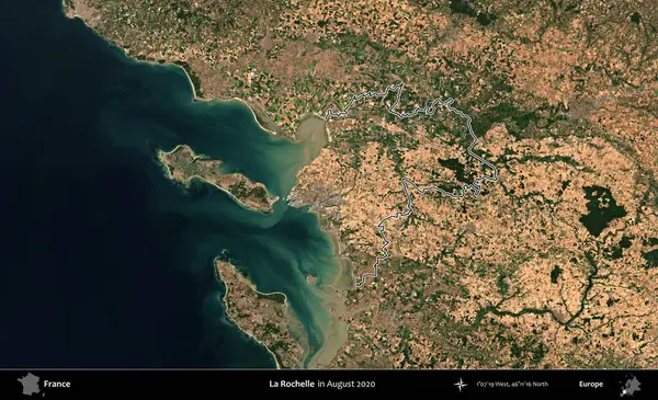 La Rochelle. Copernicus Sentinel 'in Ağustos 2020' de çekilen uydu görüntüsünde Fransa 'nın idari bölgesinin ana hatları belirlendi.