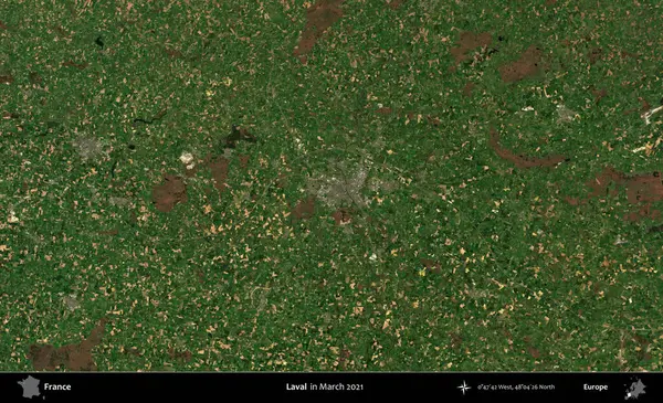 Laval. Copernicus Sentinel 'in Mart 2021' de çekilmiş uydu görüntüsü üzerine Fransa 'nın idari bölgesi.